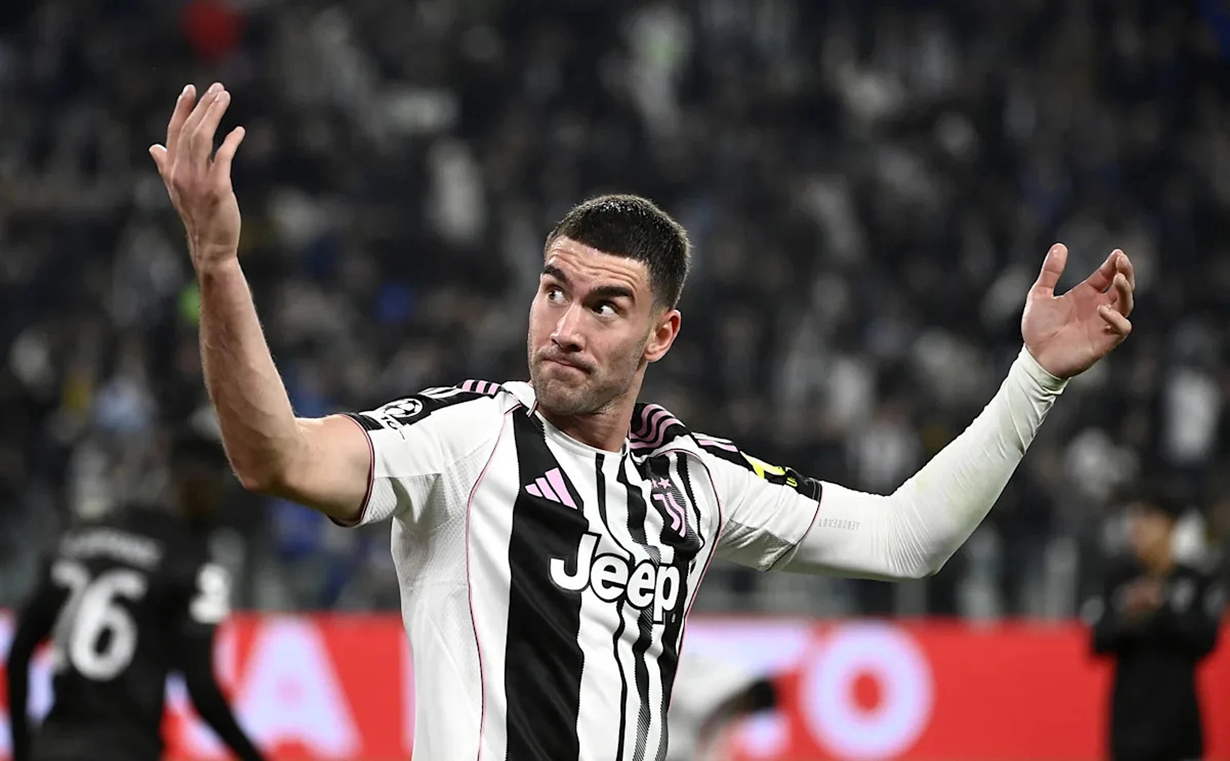 Vlahovic’s new injury is not expected to affect his contract talks with Juventus