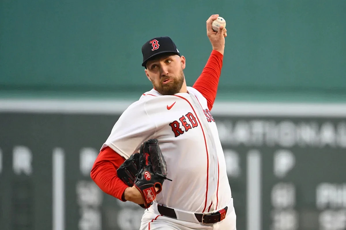 Garrett Crochet records seven strikeouts in Boston's win over Brewers
