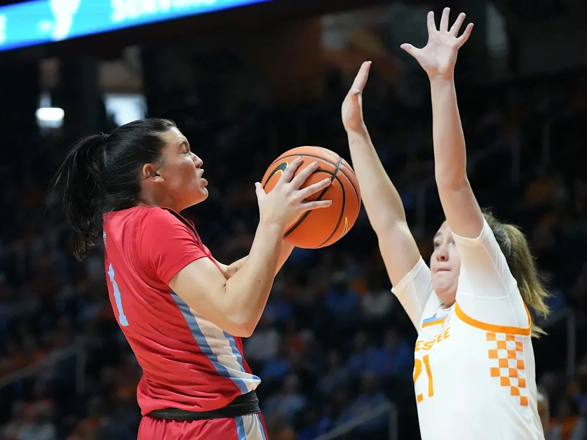 Lady Vols basketball receive first 2026 transfer commit