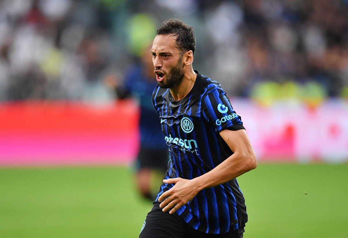 Calhanoglu’s final hug with Lucescu: ‘You did so much for me’ – video