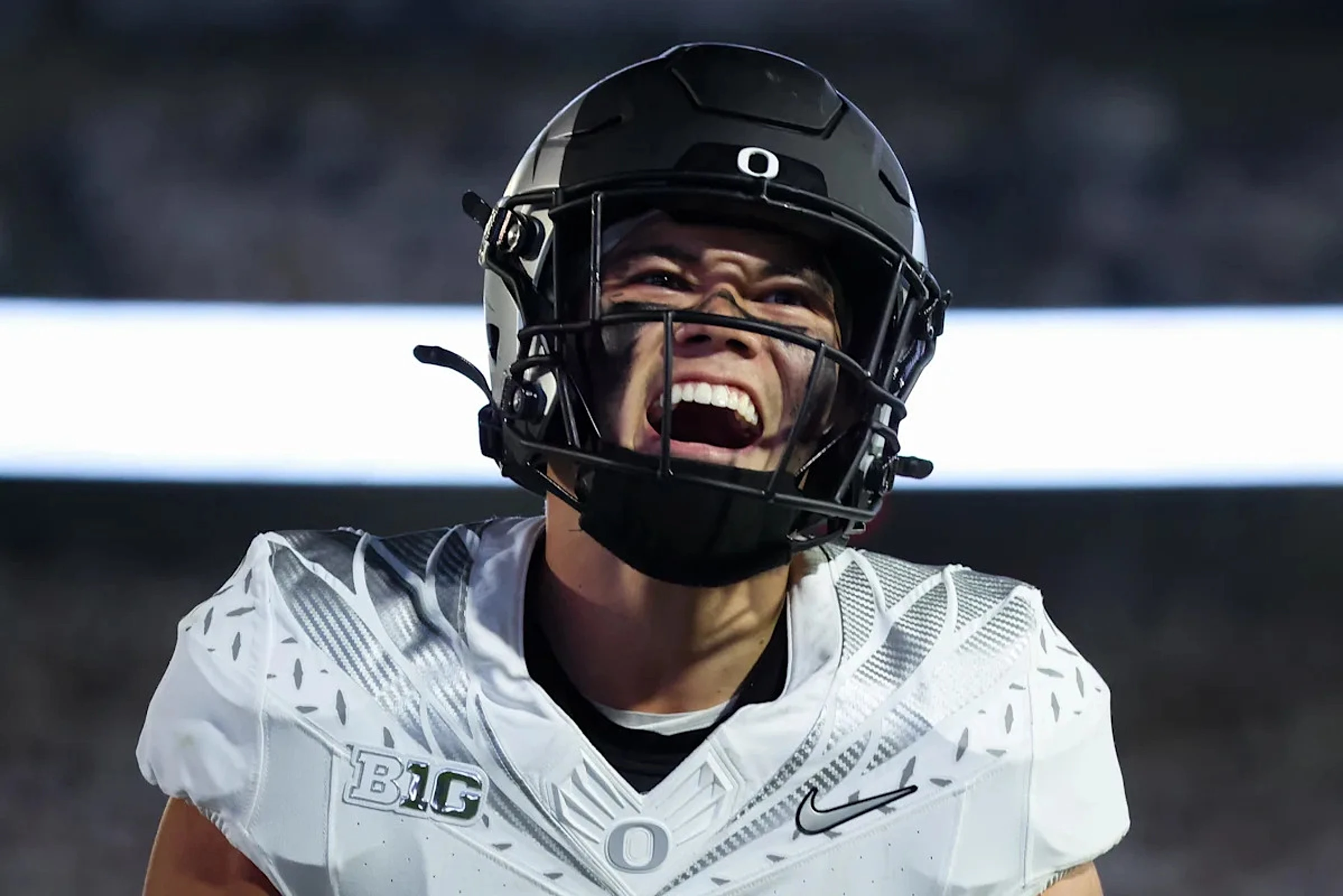 Oregon LB Will Straton details unusual journey to making the team