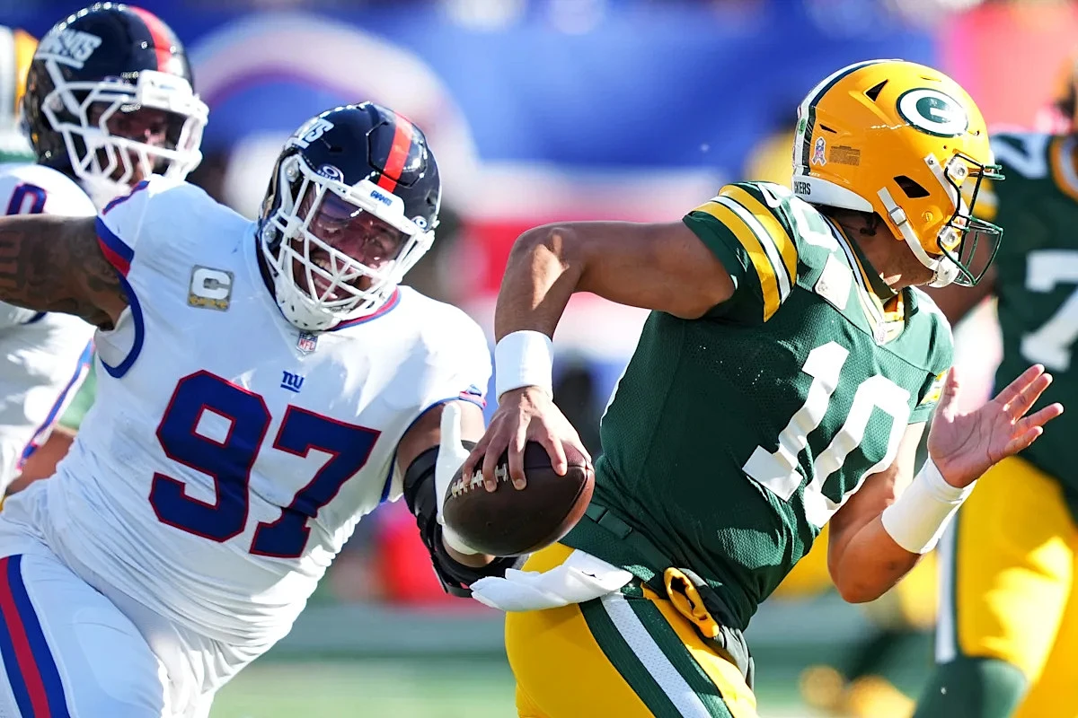 Dexter Lawrence requests trade, should the Bucs be interested?