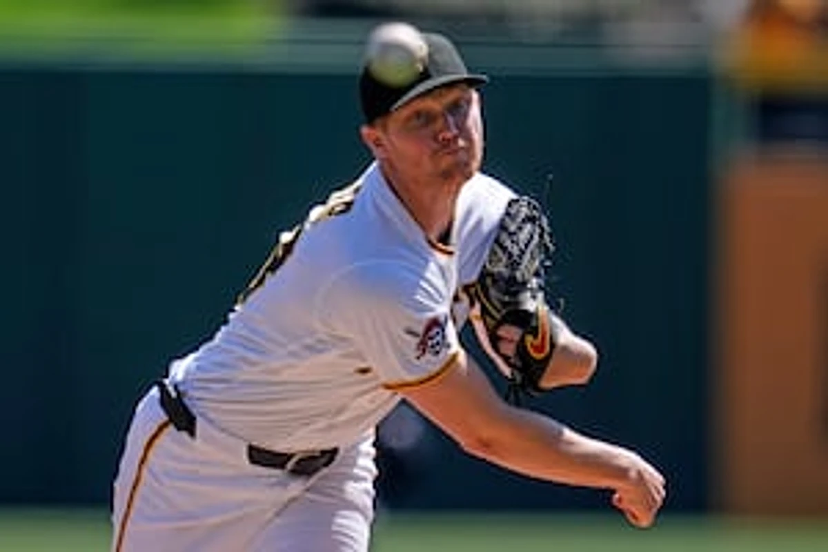 Pirates drop rubber match to Padres; Keller sharp but gets quick hook
