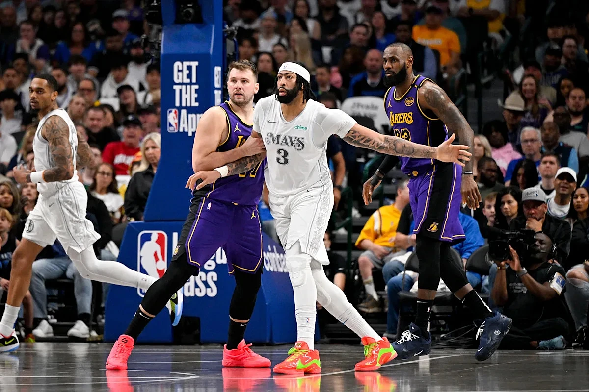 Anthony Davis reenacting Luka trade call will make Mavs fans mad all over again