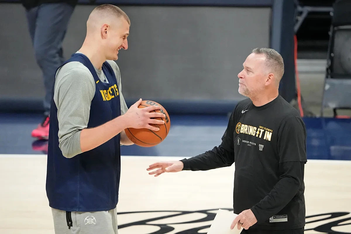 3-time NBA MVP endorses Michael Malone as UNC head coach