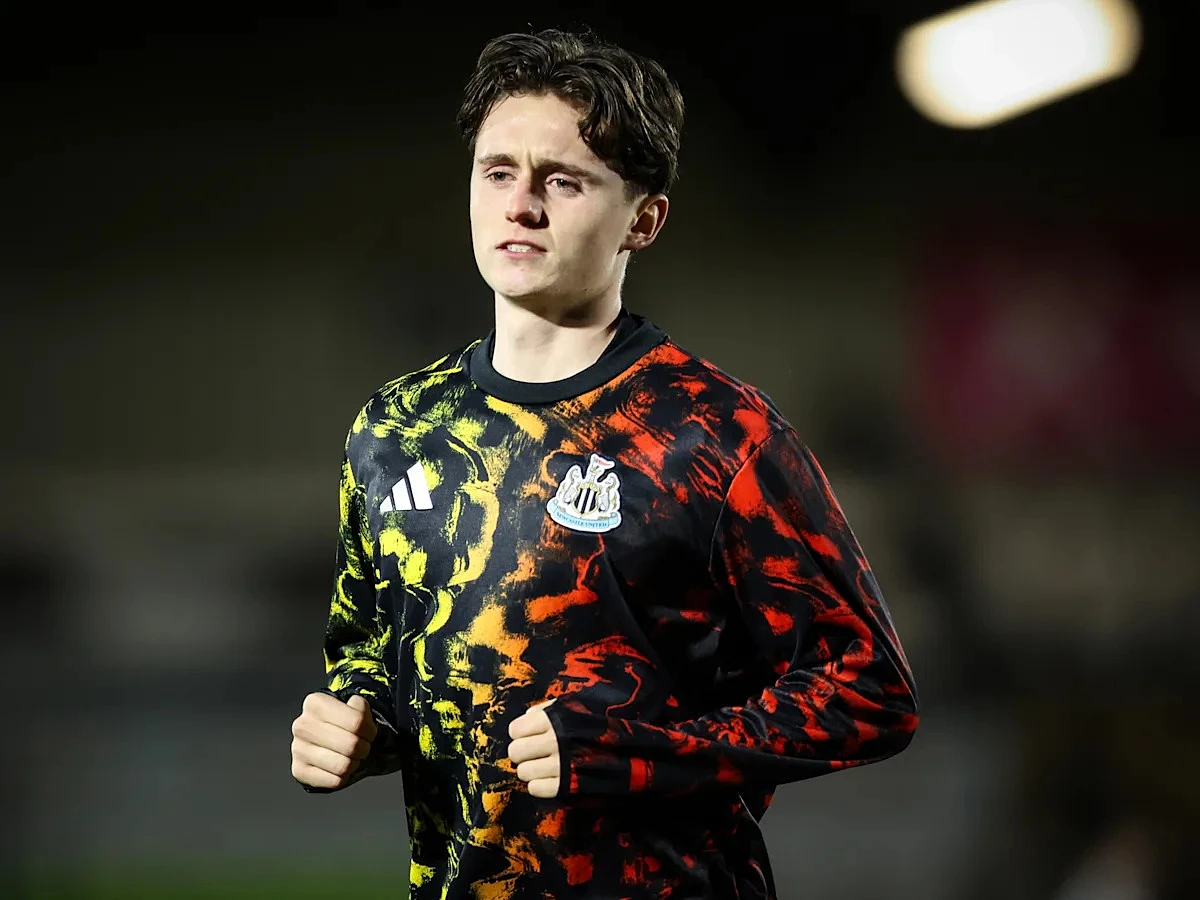 Thompson targeting play-offs ahead of Premier League 2 run-in
