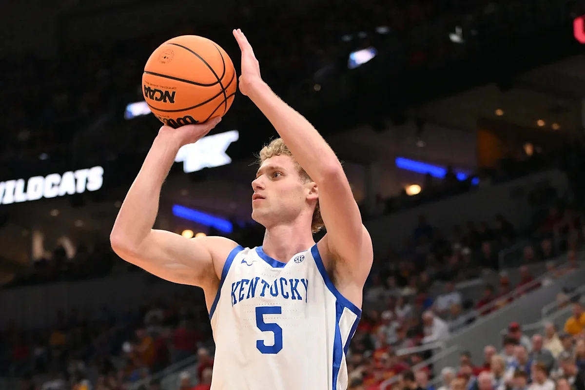 Kentucky starting guard enters transfer portal