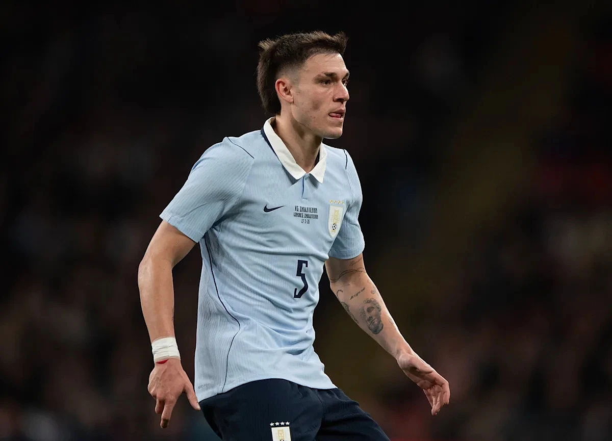 Journalist: Aston Villa considering £35m move for Manchester United midfielder