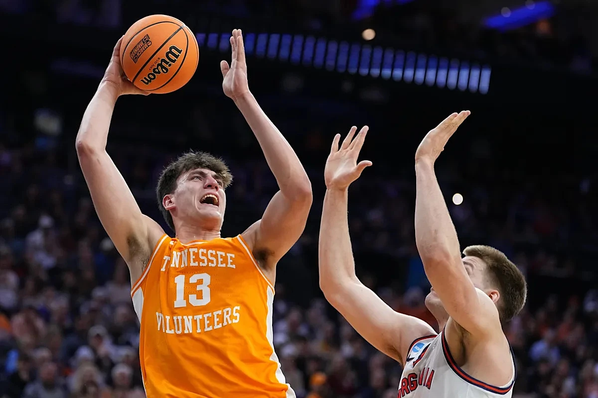 J.P. Estrella transferring from Tennessee to national champion Michigan