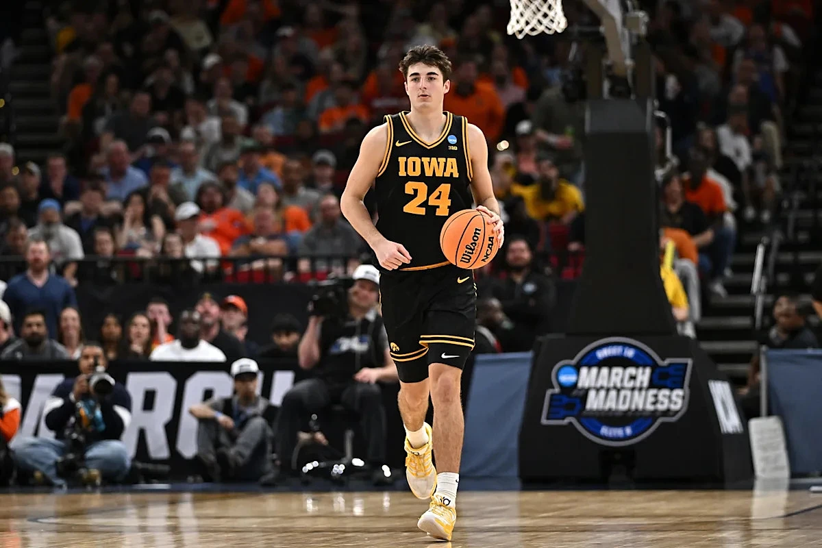 Iowa basketball sitting nicely in CBS Sports' way-too-early top 25