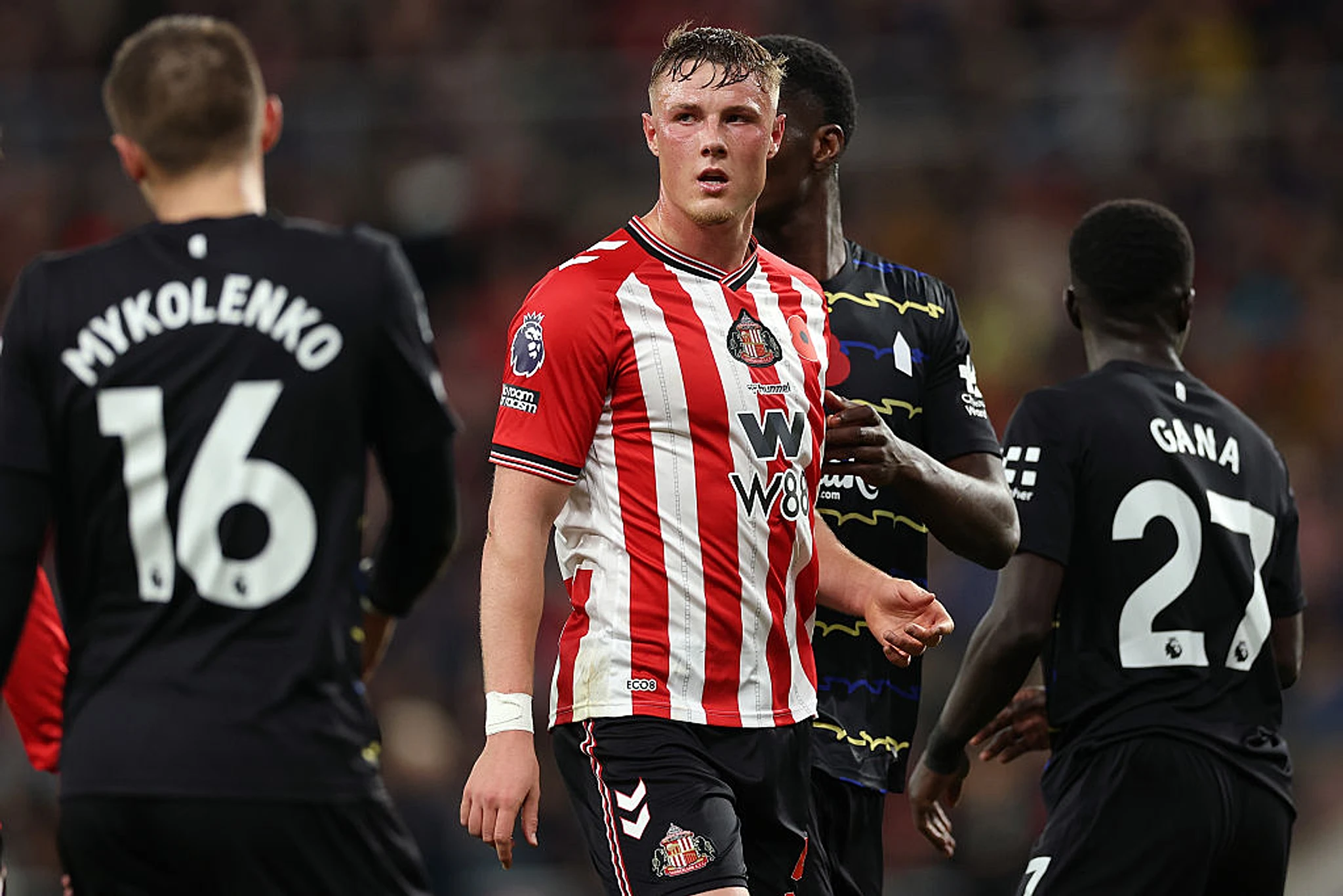 Mixed injury news from Sunderland boss Le Bris ahead of Spurs match