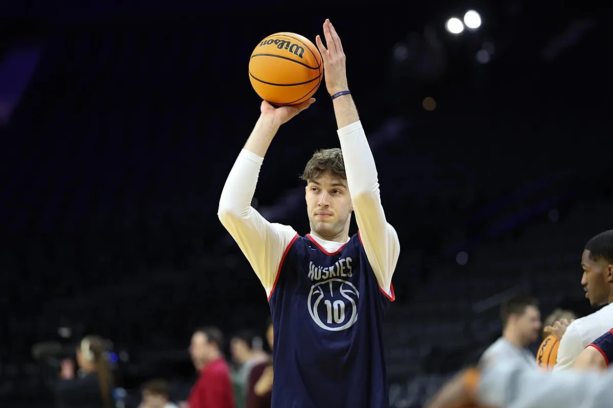 UConn center Rrezon Elezaj enters transfer portal