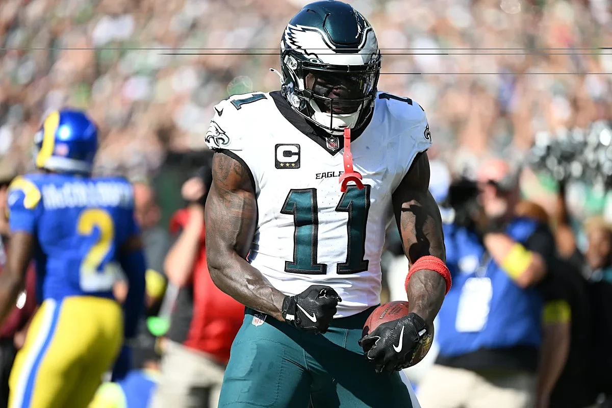 Eagles make move that heats back up A.J. Brown trade rumors