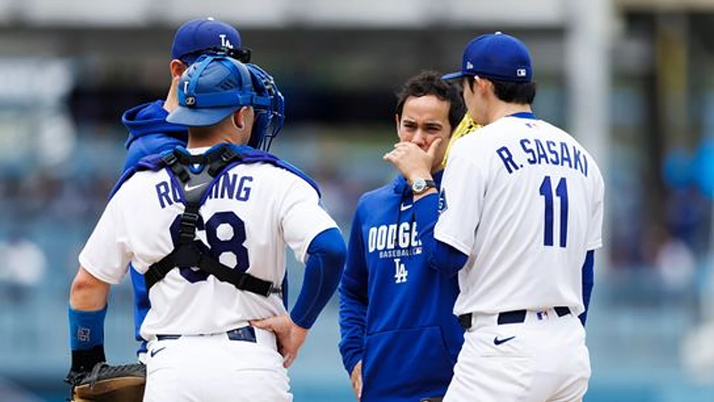 Roki Sasaki grinds through four, Dodgers fall to Rangers - Image 1