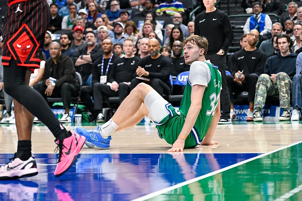 Cooper Flagg's season ends as the rookie No. 1 pick of the Mavs exits finale with ankle injury