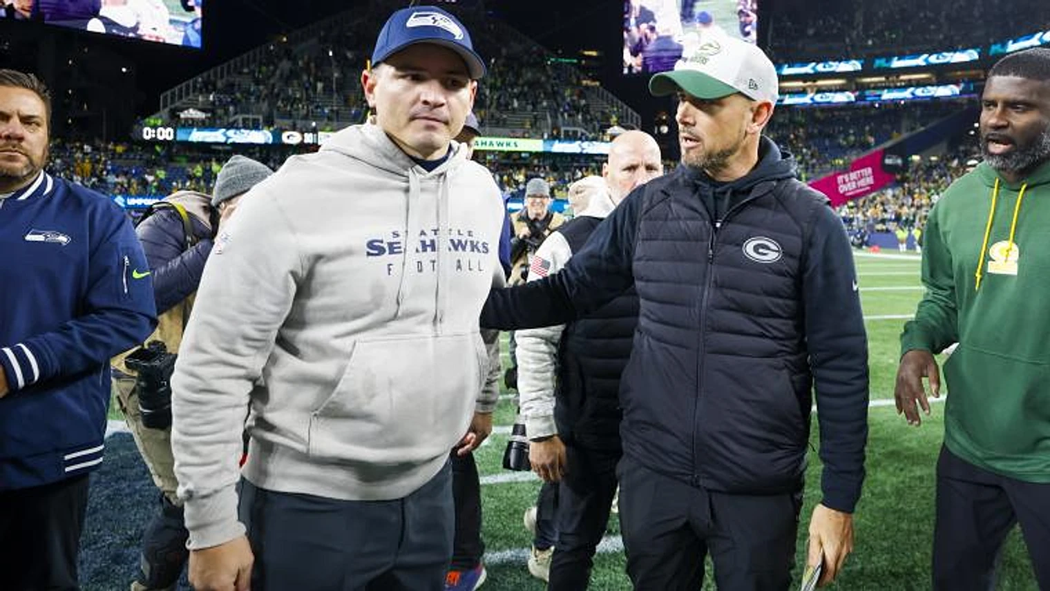 Seahawks, Packers, Vikings and Giants named top landing spots for Chargers 779-yard trade candidate - Image 1