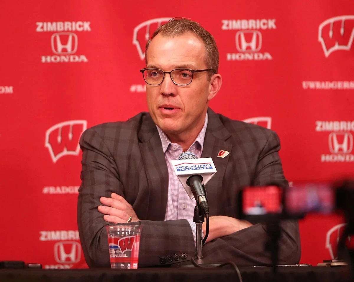 Wisconsin AD Chris McIntosh leaving for Big Ten office job | Reports - Image 1