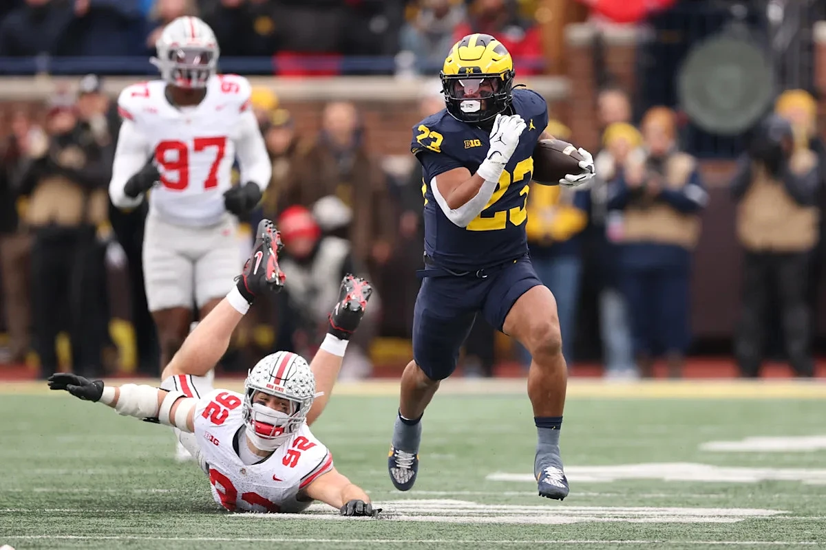 Recruiting Roundup: Michigan impresses 2 top targets on recent visits