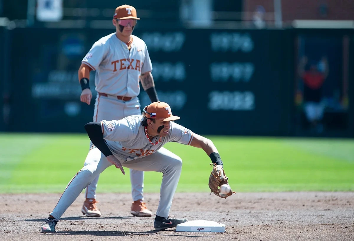 Texas baseball drops in new Coaches Poll after tough weekend at A&M