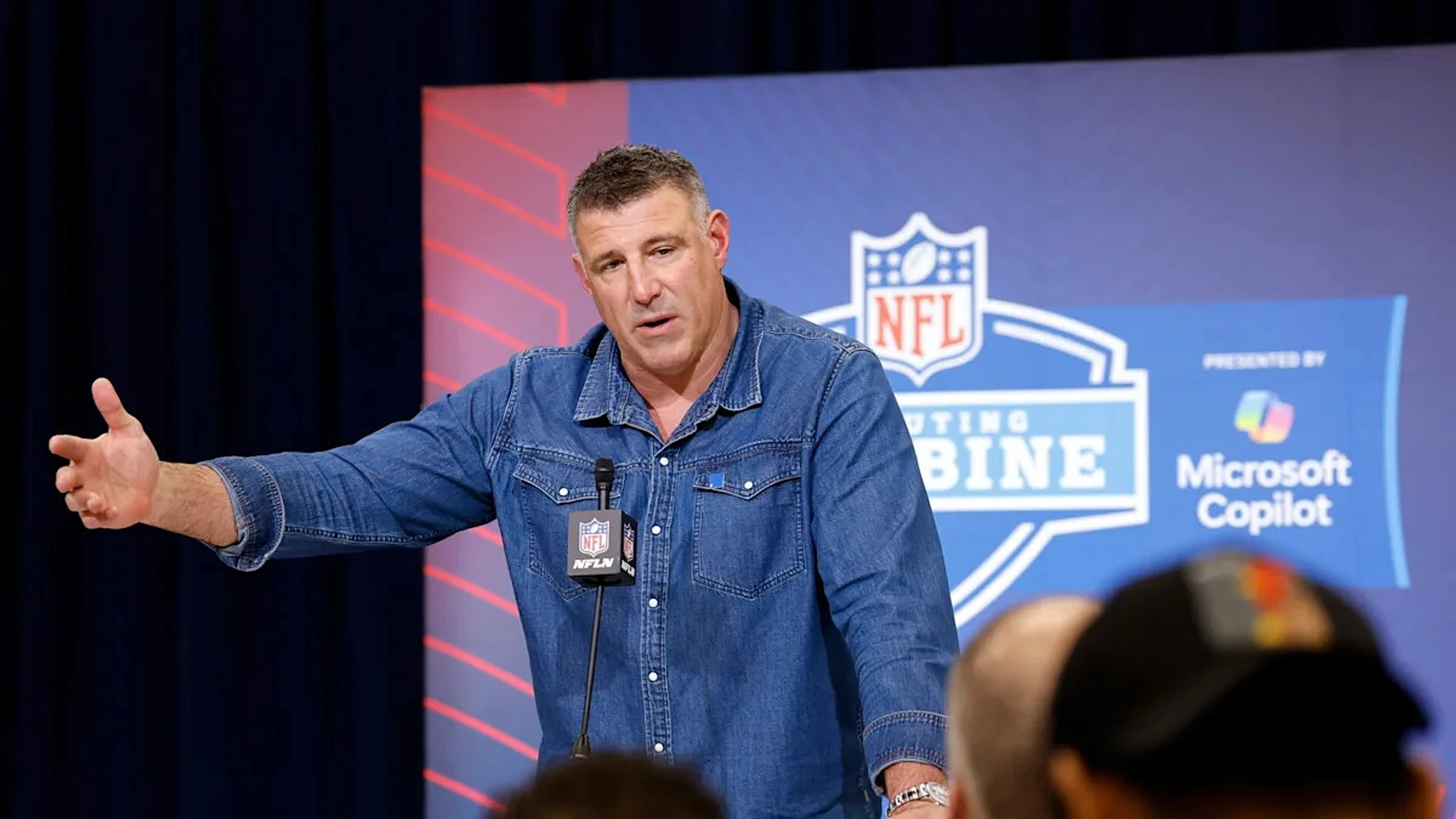 Eliot Wolf: "Business as usual" for Mike Vrabel in Patriots draft preparations