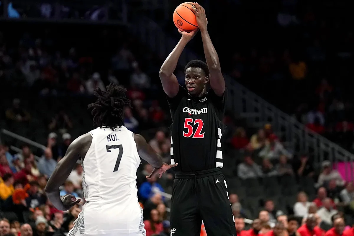 Former Cincinnati big man is reportedly considering Texas A&M