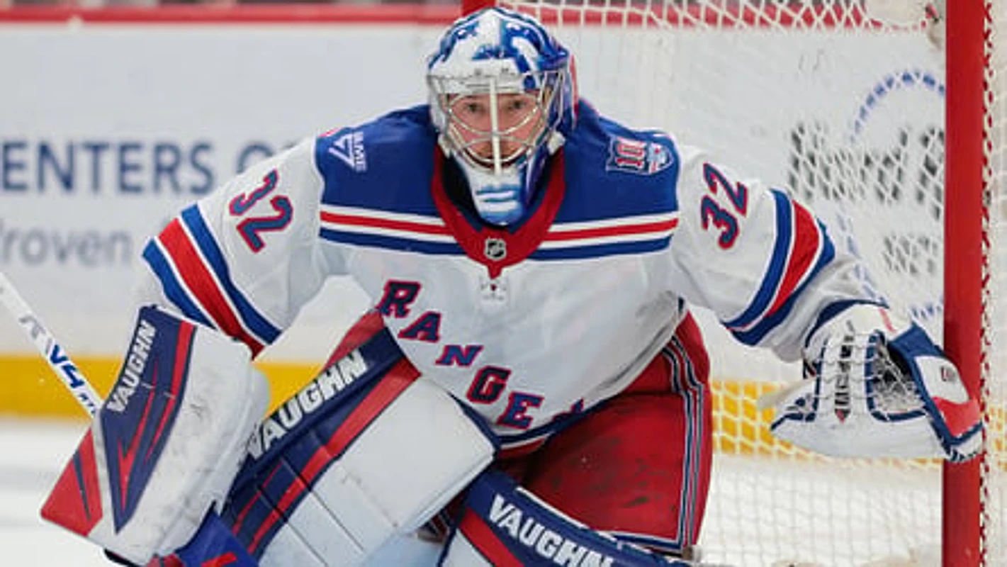 Rangers allow late goal, fall to Panthers 3-2 in Jonathan Quick's last NHL game