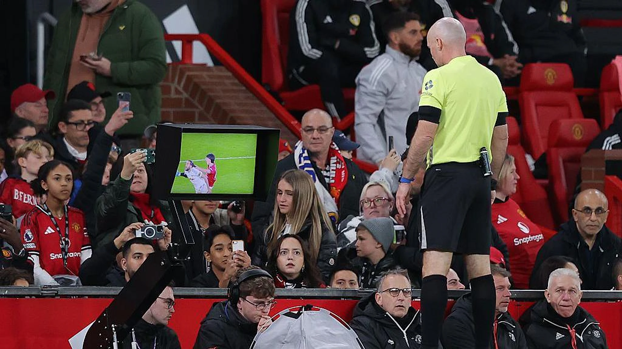 Will Man Utd appeal against Martinez's red card?