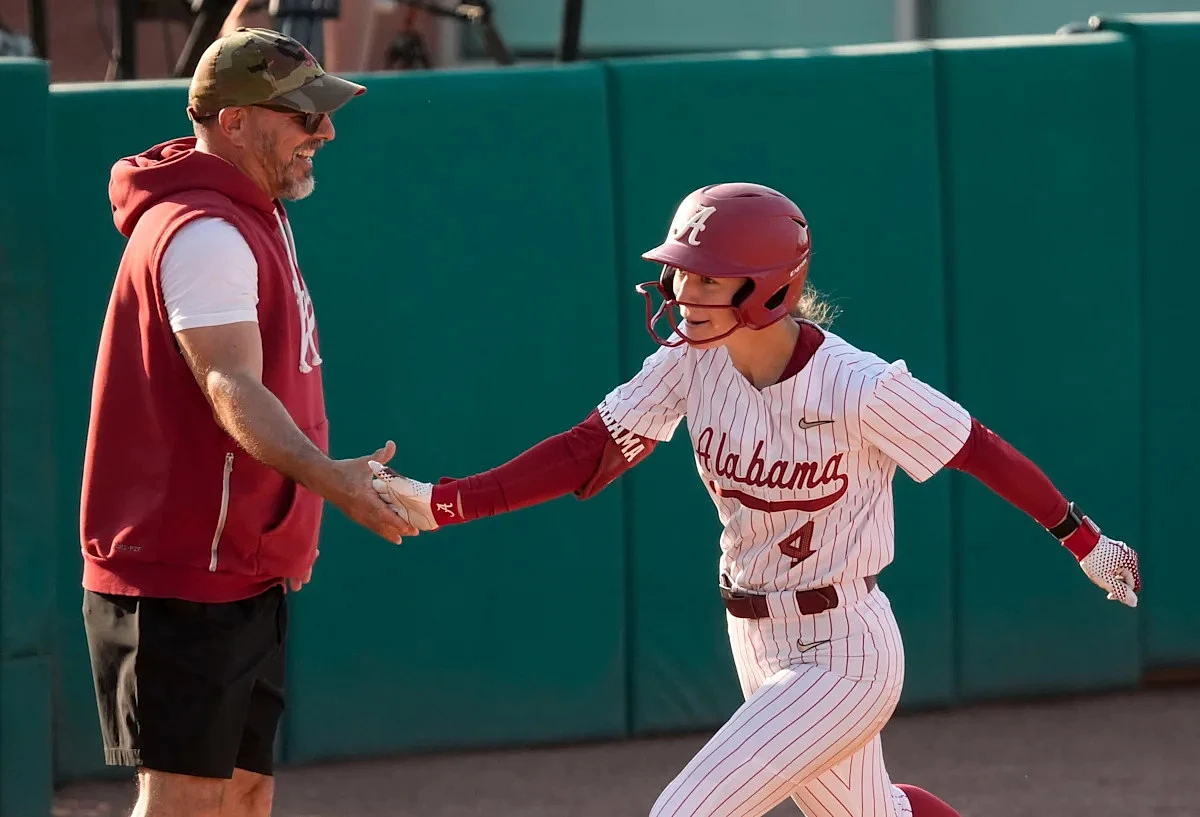 Where Alabama sits in SEC softball standings after sweep vs. Auburn