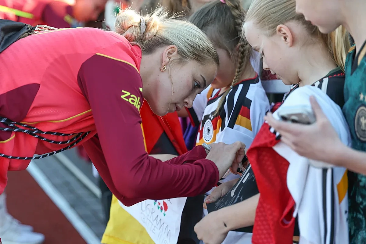 LIVE! — Germany vs. Austria: Women’s World Cup Qualifying