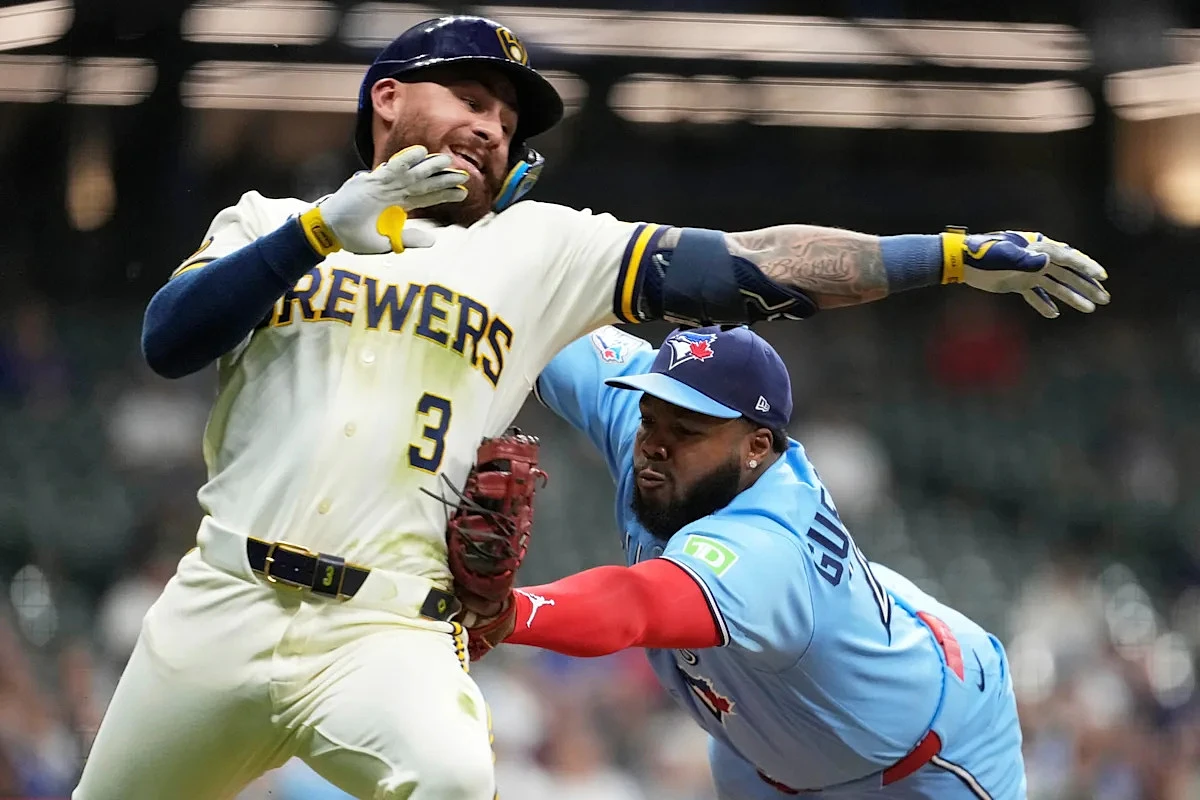 Blue Jays batter Brewers' bullpen to win 9-7 in 10 innings as Milwaukee drops 6th straight