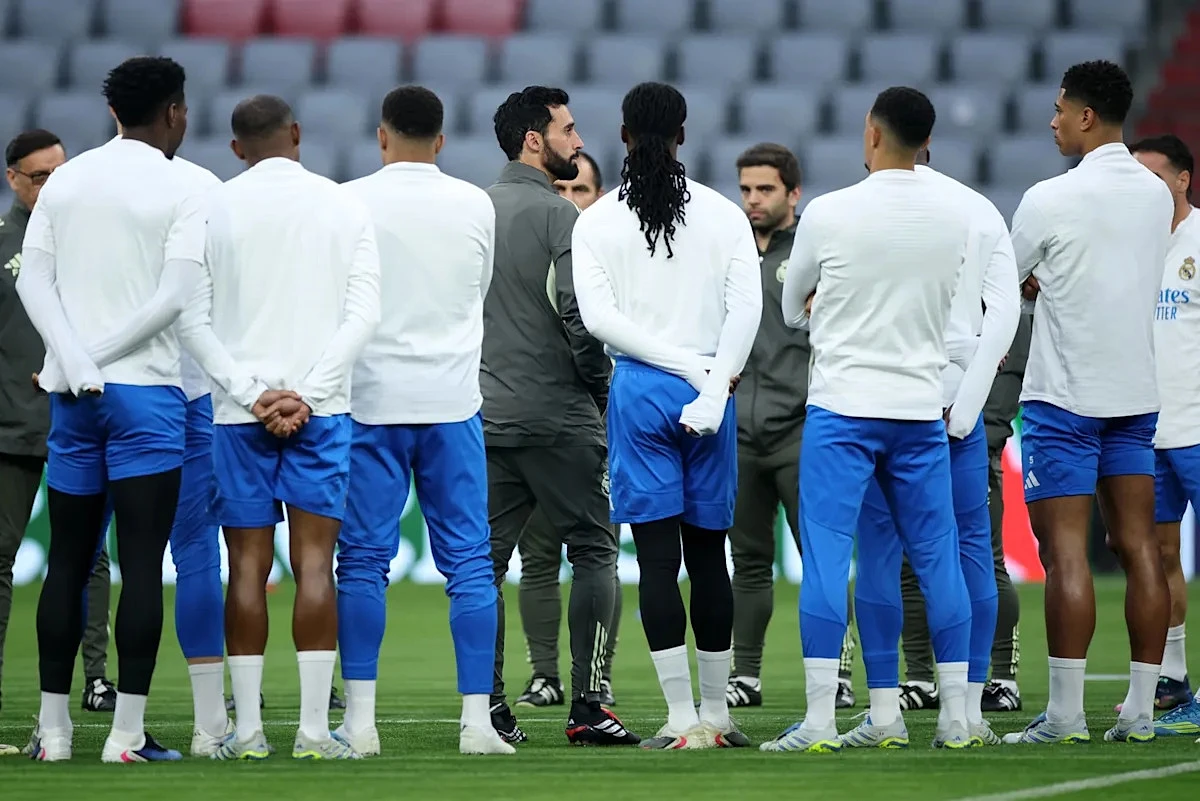 Watch: Firecrackers erupt outside Real Madrid hotel ahead of Bayern Munich tie