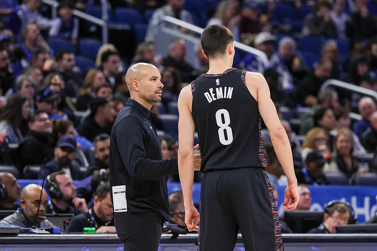 Nets' Jordi Fernandez explains process of coaching five rookies