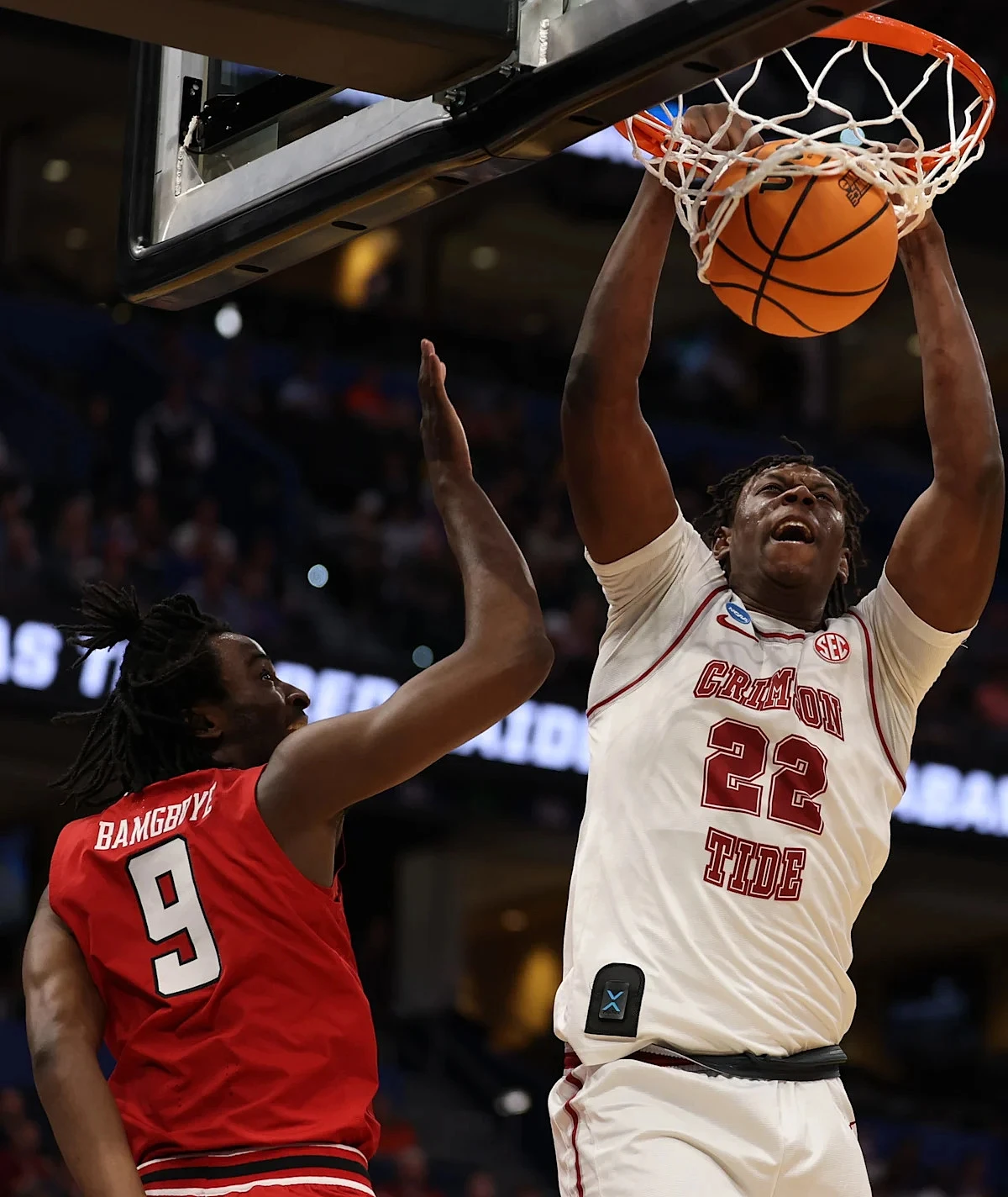Versatile big with shot-blocking presence leaves SEC school to transfer to Indiana basketball
