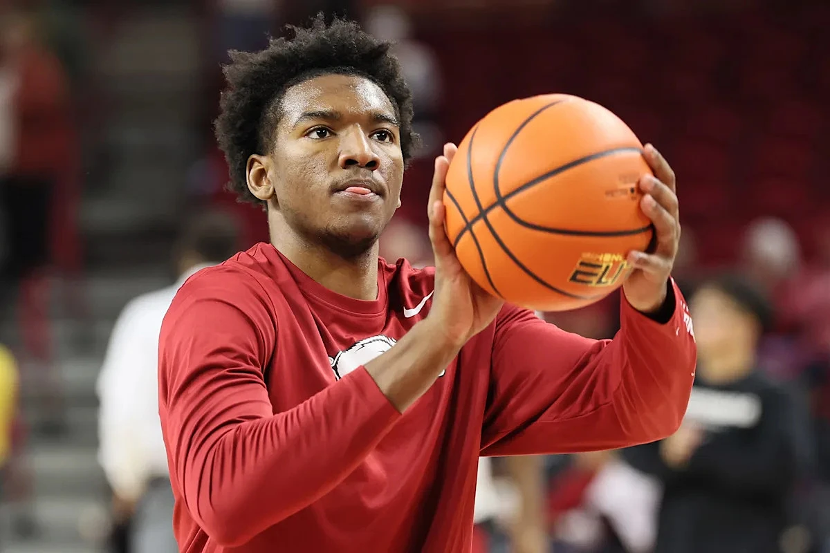 UNC basketball target chooses ACC rival in transfer portal