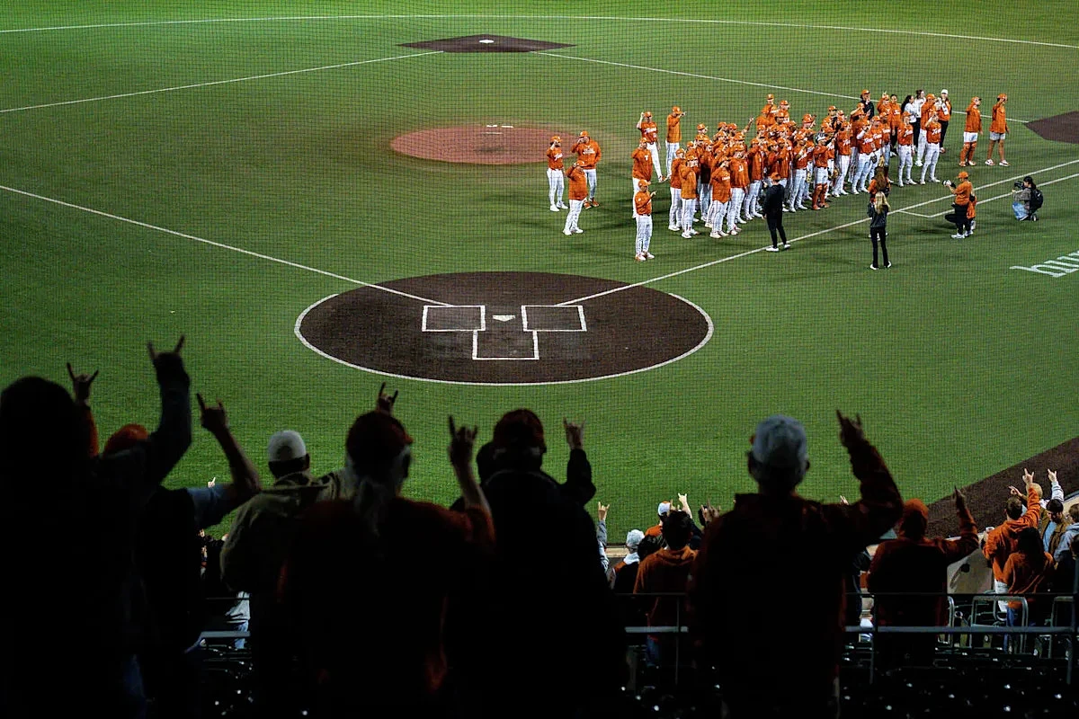 Speedy transfer Dariyan Pendergrass gives Texas baseball another right field option