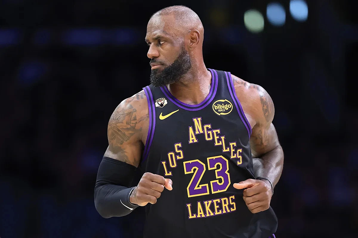 LeBron James' booming message about Lakers' biggest concern vs Rockets