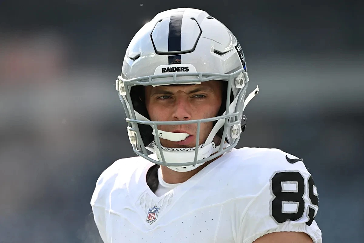 Raiders TE Brock Bowers spent his Sunday living the dream as he got to participate in a new hobby he's had for the last few years