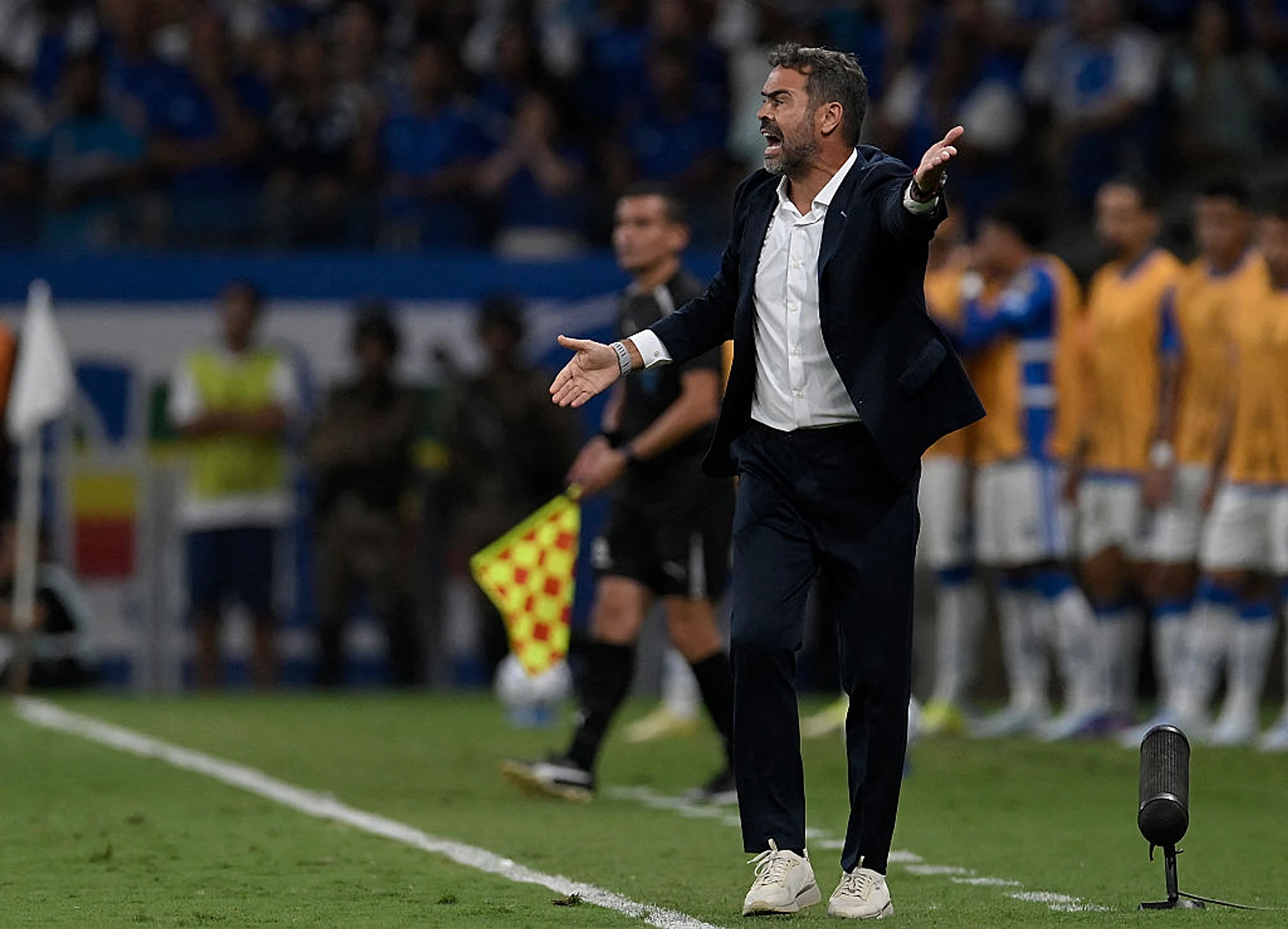 🔵 Artur Jorge gets selection boost for Cruzeiro v Grêmio