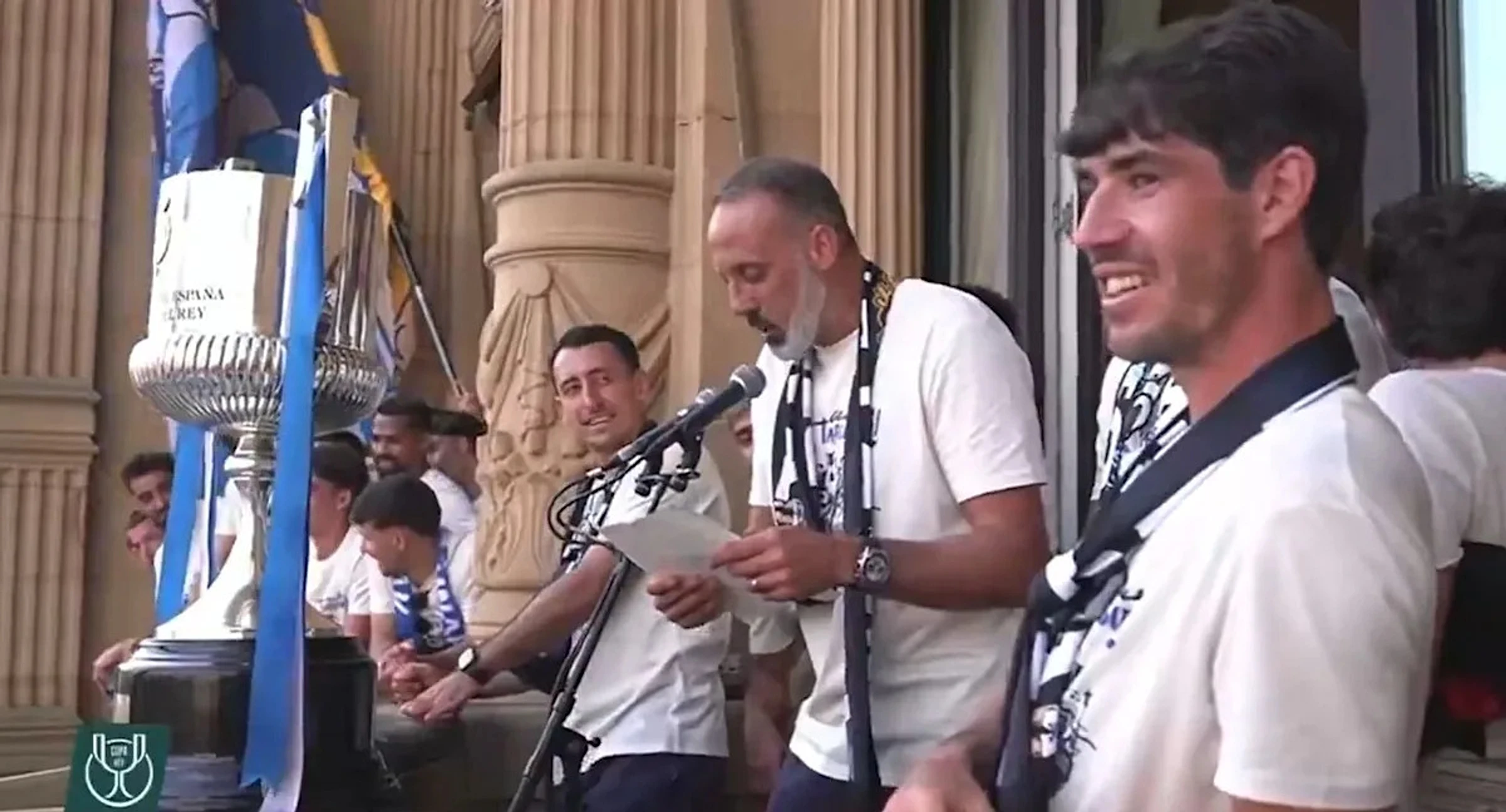 VIDEO: Pellegrino Matarazzo gives speech in Basque during Real Sociedad Copa del Rey celebrations - Image 1