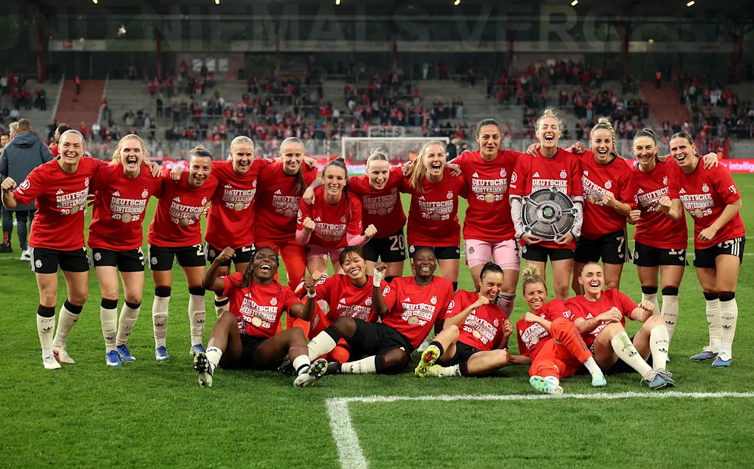 No brakes: Bayern women celebrate title wildly - Image 1