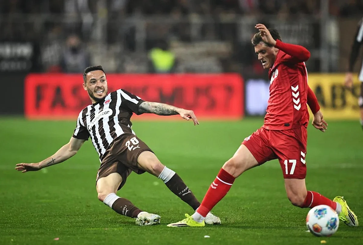 St. Pauli attacker suffers "complex" knee injury