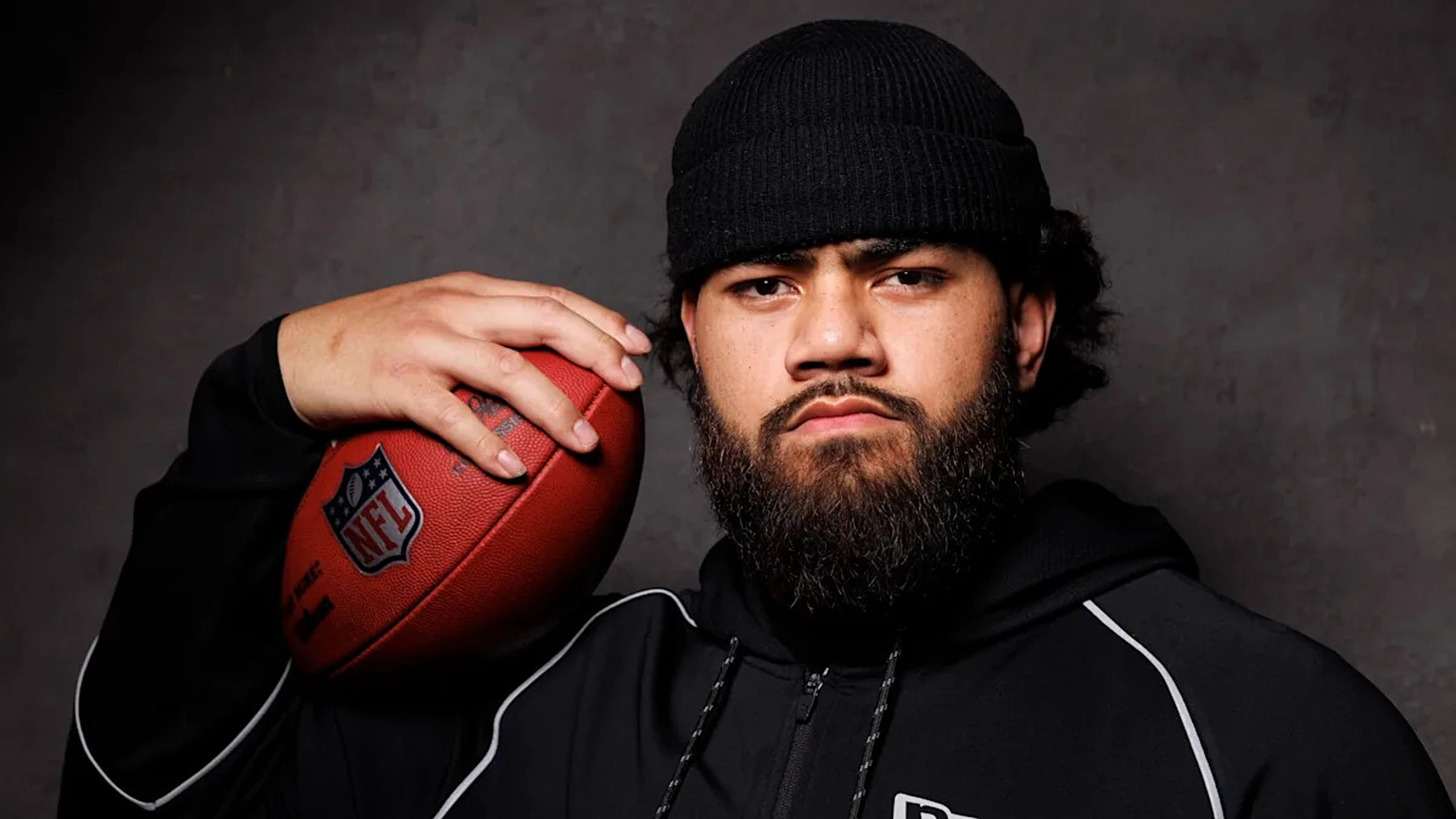 Ravens select OL Olaivavega Ioane at No. 14 overall