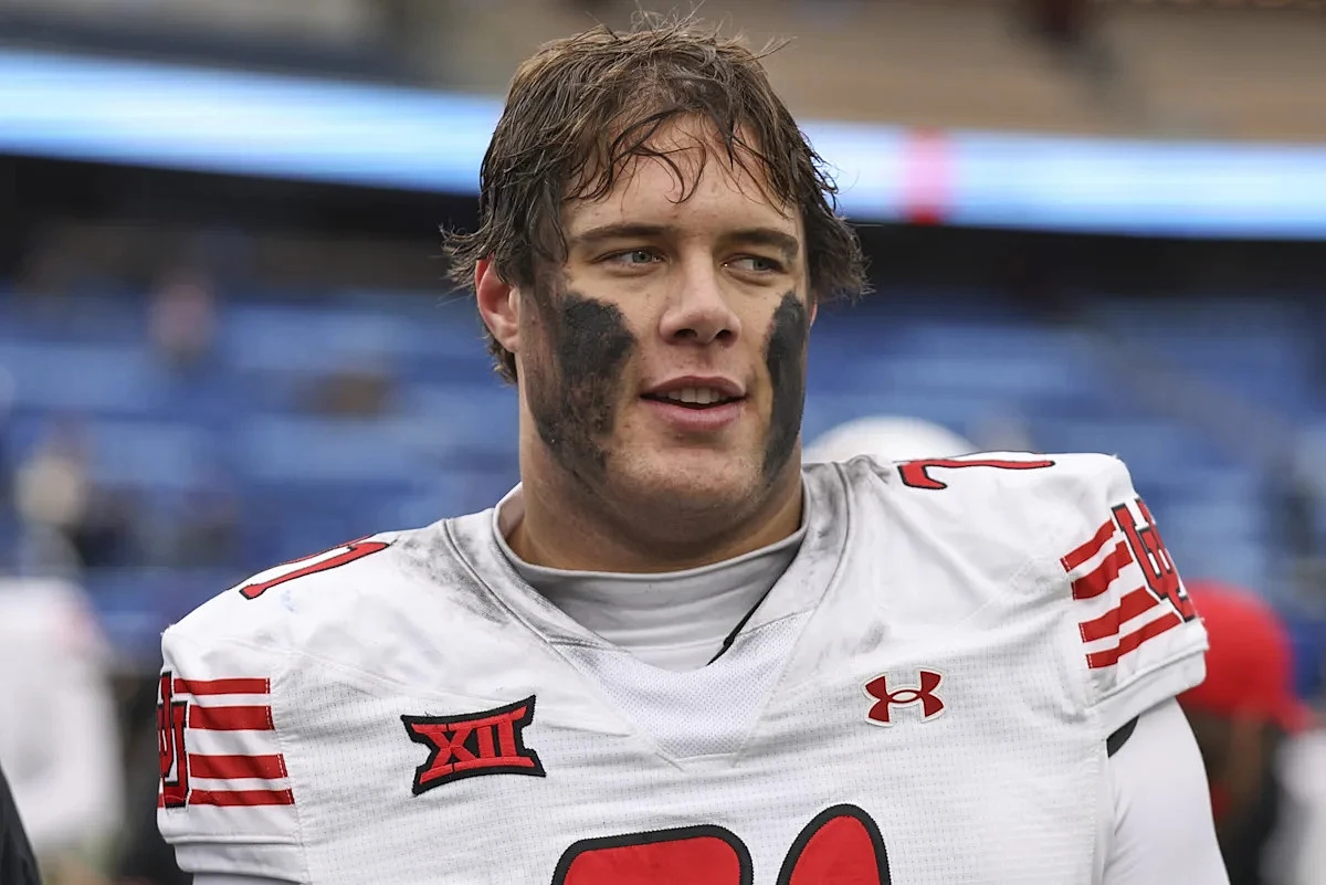 Instant grades for the Patriots drafting OT Caleb Lomu in Round 1