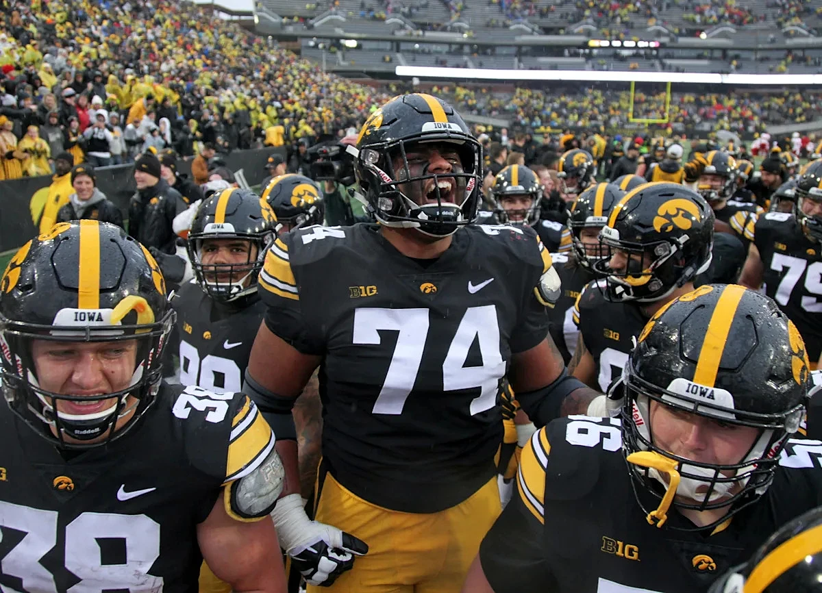 Former Iowa football star reacts to Buccaneers NFL draft pick