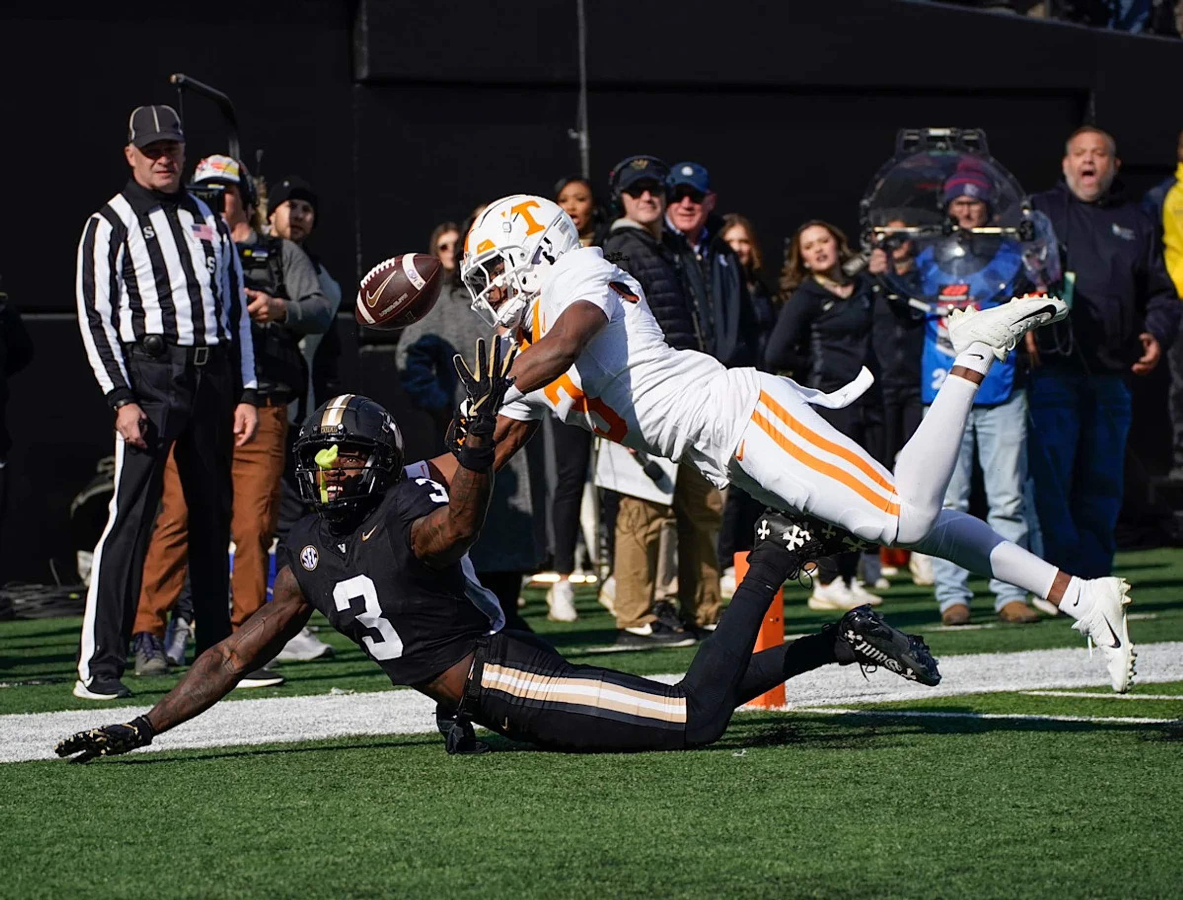 5 best players available for the Bucs on Day 2 of the 2026 NFL Draft