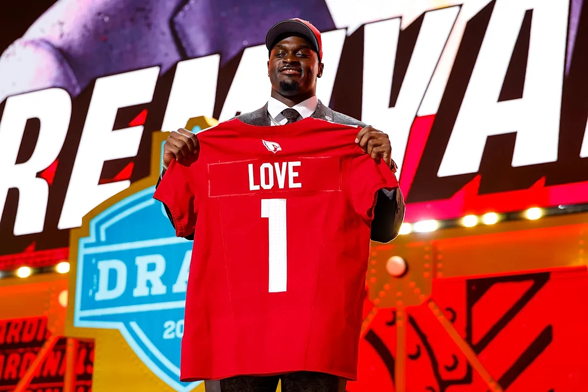 Cardinals admit mid-pick delay in drafting Jeremiyah Love No. 3 was because they had wrong phone number for RB - Image 1