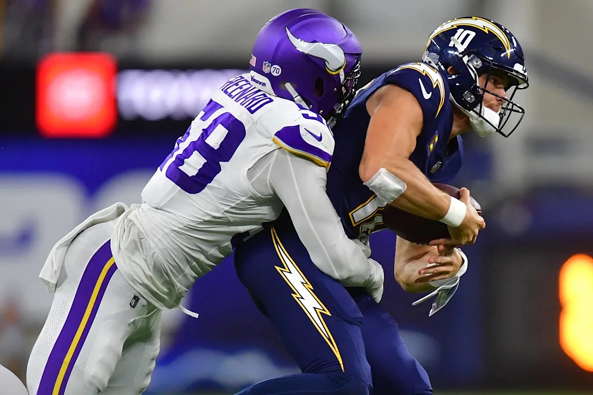 Eagles land Vikings pass rusher Jonathan Greenard in blockbuster trade - Image 1