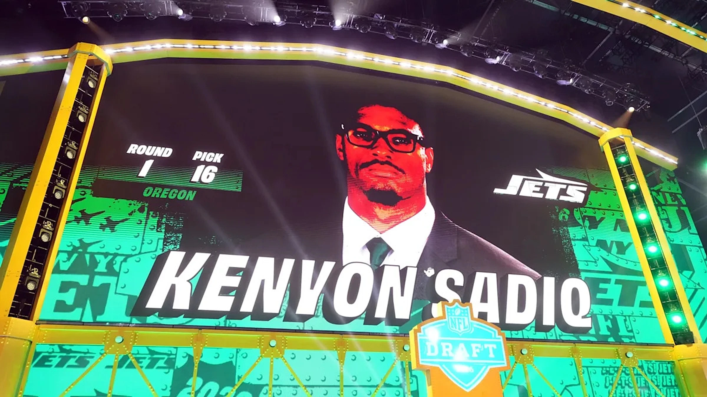 Kenyon Sadiq thought he was being pranked when Jets called to draft him
