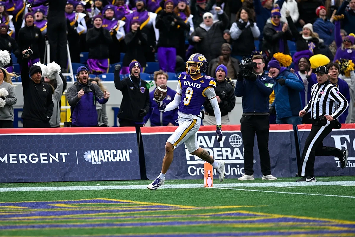 Dallas Cowboys draft Anthony Smith, WR from East Carolina, in 7th round