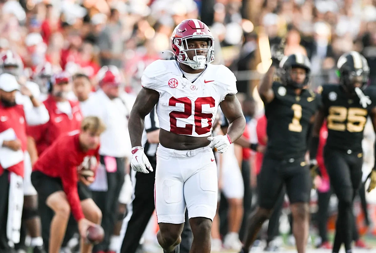 Instant grades for the Patriots drafting RB Jam Miller in Round 7